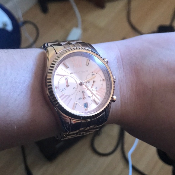 Michael kors rose gold watch